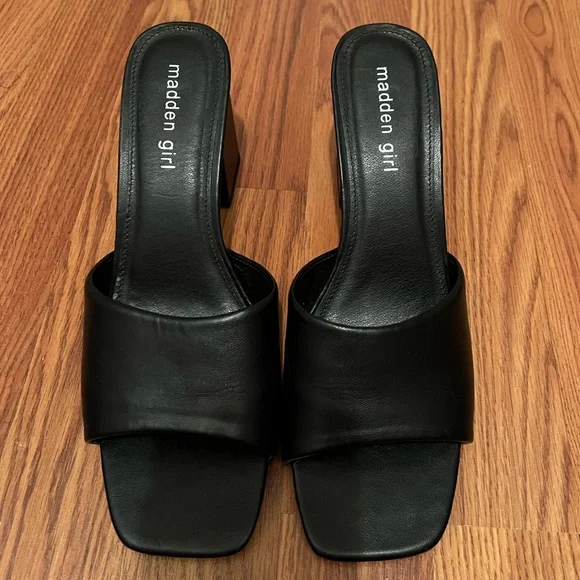 Madden Girl Simple Black Block Sandal Heel Size 9.5 - Picture 4 of 5